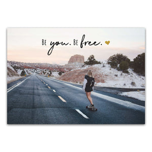 Postkarte "Be you. Be free."