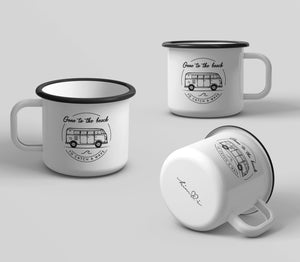 Emaille Tasse "Gone to the beach to catch a wave"