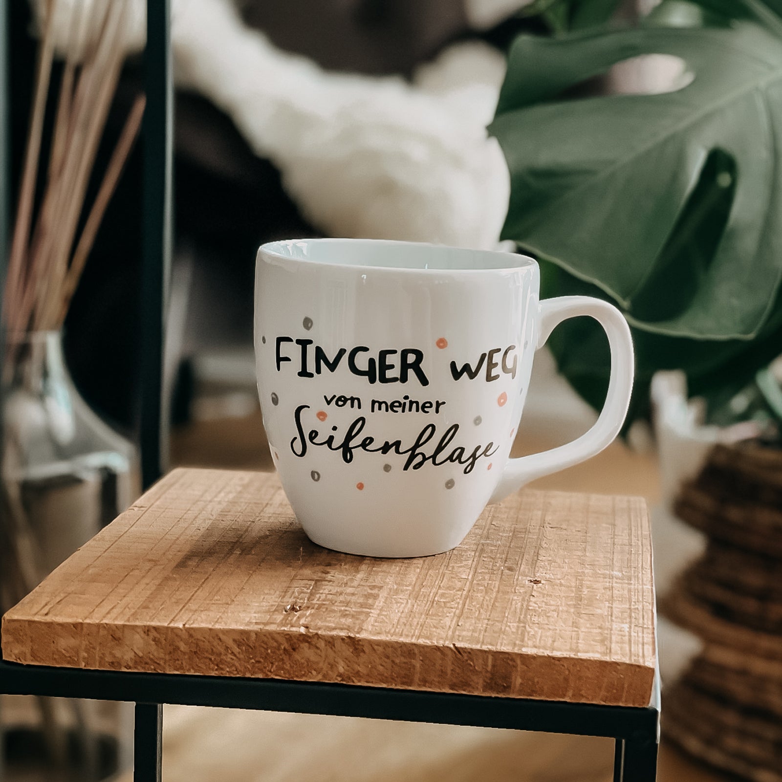 Jumbotasse "Finger weg von meiner Seifenblase"